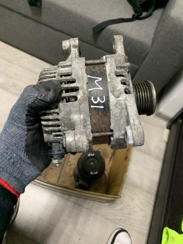 Авто генератор SH1N18300A MAZDA