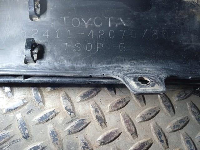 Накладка бампера переднього 5241142070 TOYOTA