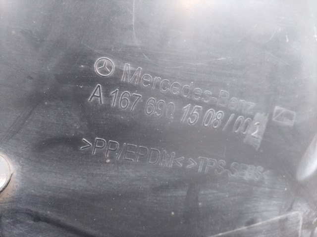 Підкрилок передній лівий A1676901508 MERCEDES