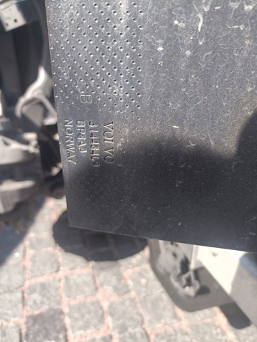 Підсилювач бампера переднього 31351923 VOLVO