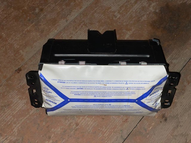 Подушка безпеки бокова 8200706146 RENAULT