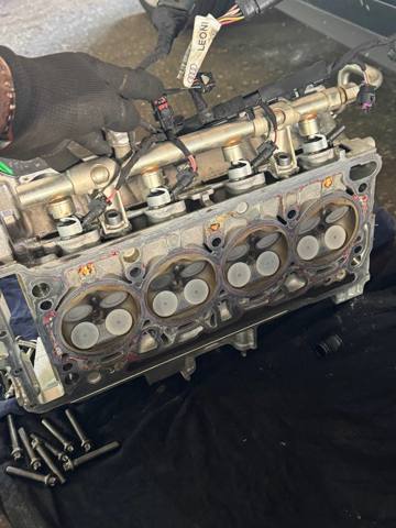 Головка блоку циліндрів 06K103063BJ VAG
