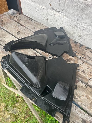 Щиток брудозахисний передньої арки крила 51717260740 BMW