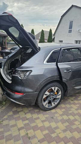 Крило праве заднє 4KE809838 VAG