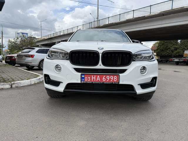 Буфер (бампер) передній 51117394937 BMW