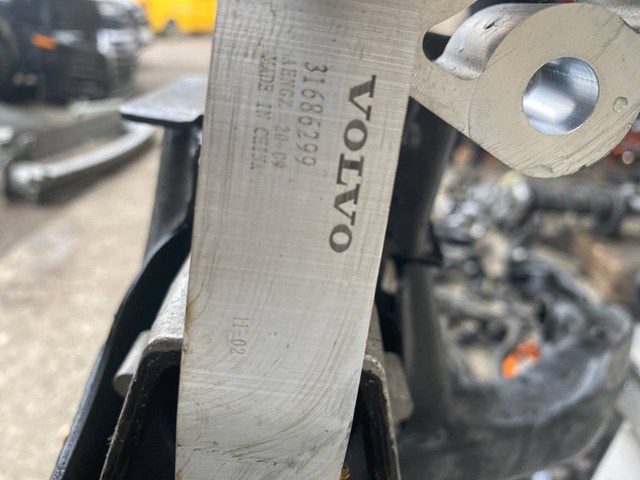 Кронштейн подушки (опори) двигуна, задньої 31686299 VOLVO