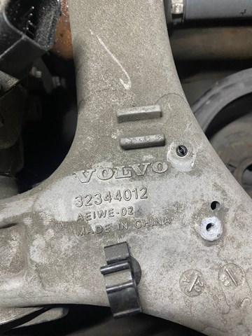 Підрамник задній 32344012 VOLVO