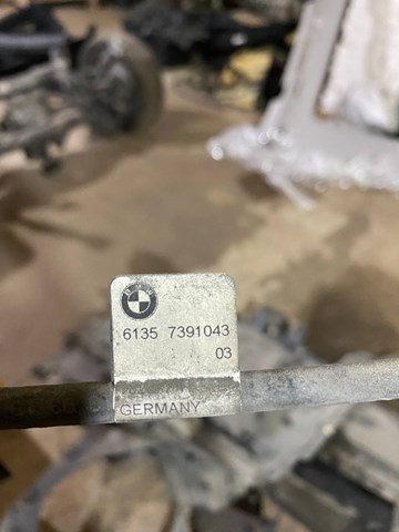 Датчик відкриття кришки багажника/задніх дверей (ляди) 61357391043 BMW