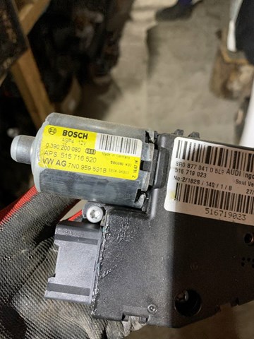 Двигун приводу люка 7N0959591B VAG