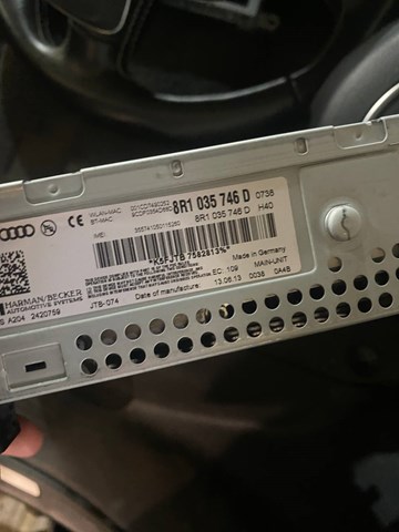 Магнітола 8R1035746D VAG