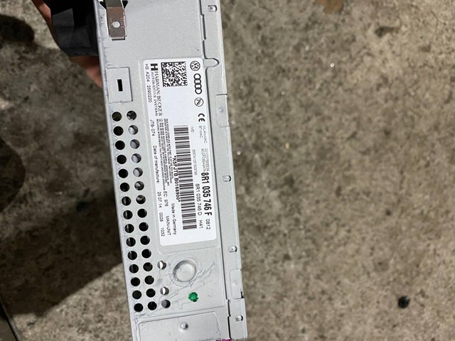 Магнітола 8R1035746F VAG