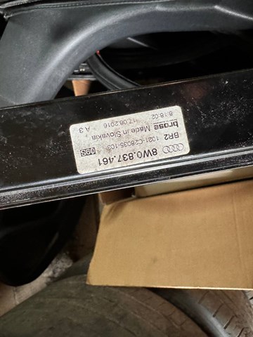 Механізм склопідіймача двері передньої, лівої 8W0837461 VAG