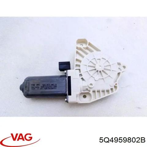 Двигун склопідіймача двері передньої, правої 5Q4959802B VAG
