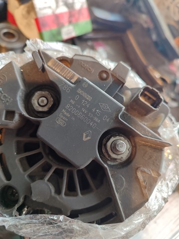 Генератор автомобільний 0124415041 BOSCH