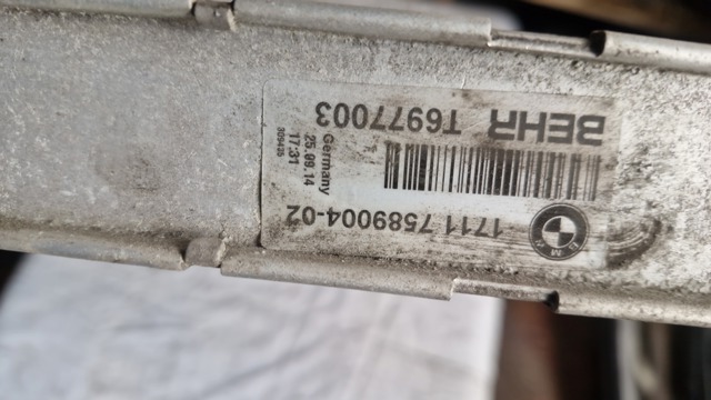 Підвіска радіатора 17117589004 BMW