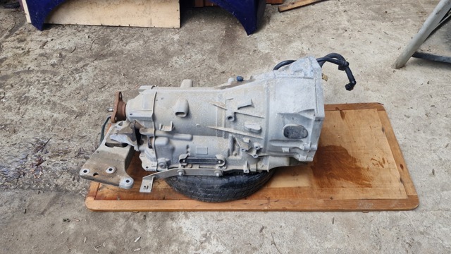 Автоматична коробка перемикання передач 24008601205 BMW