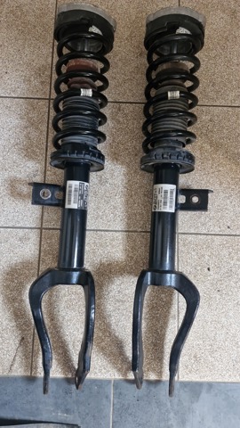 Стійка передня права 31316789362 BMW