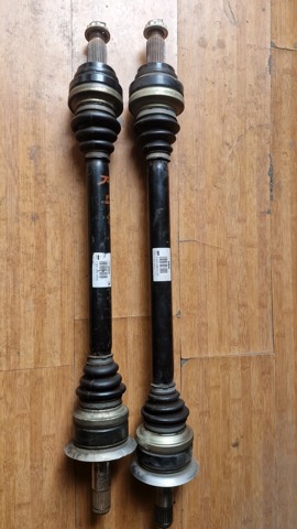 Піввісь задня, права 33207581030 BMW
