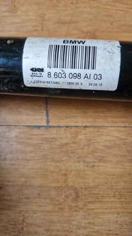 Піввісь задня, права 33208603098 BMW