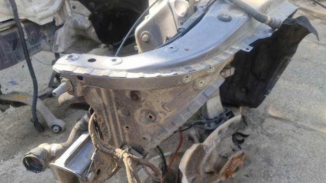 Панель бризковика (лонжерона) моторного відсіку, ліва 41107259359 BMW