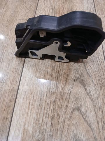Замок дверей водія 51217229457 BMW