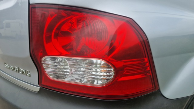 Задній правий стоп 8360231015 SSANG YONG