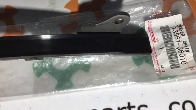 Планка успокоителя ланцюга ГРМ 1356136010 TOYOTA