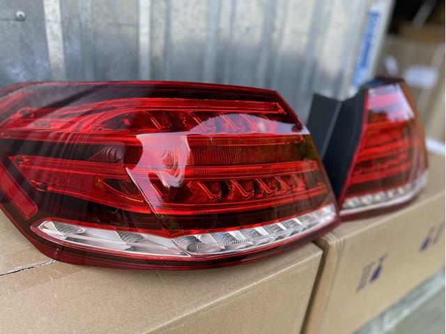Ліхтар задній лівий, зовнішній 2129068702 MERCEDES