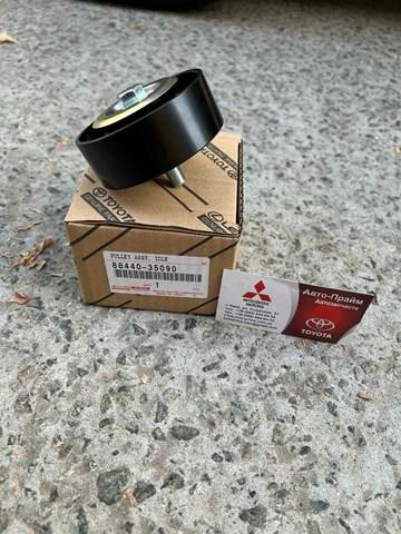 Ролик приводного ременя, паразитний 8844035090 TOYOTA