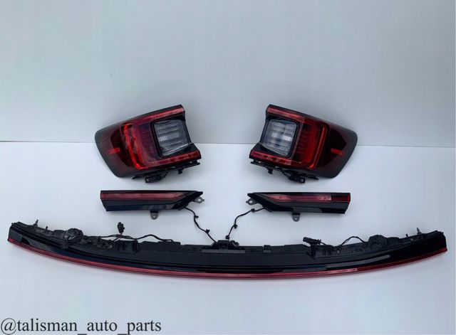 Задня ліва внутрішня фара 31698084 VOLVO