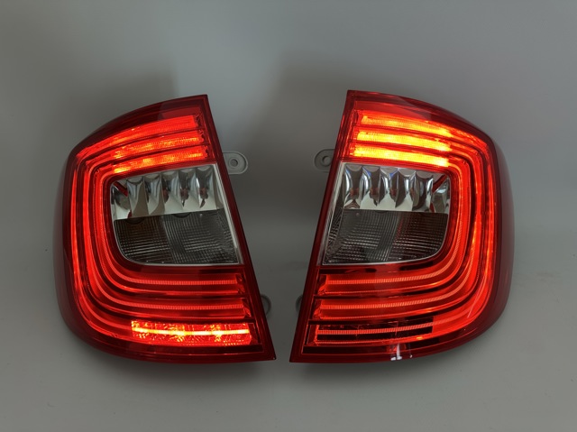 Задній правий стоп 3T9945096A VAG