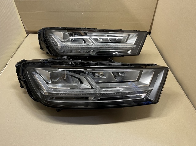 Фара правая 4M0941034B VAG