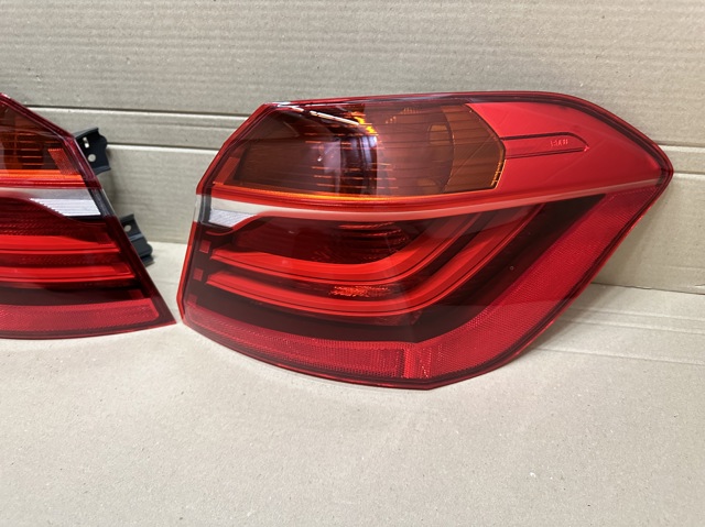 Фара задня права зовнішня 7461474 BMW