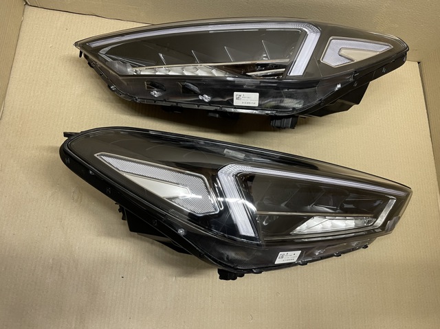 Основна фара - вставка 92102D7700 HYUNDAI