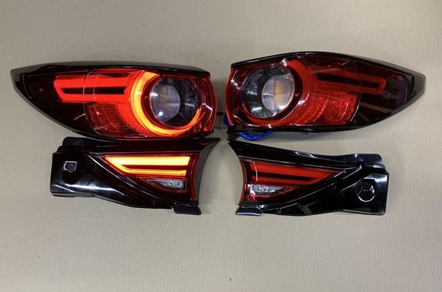Задня ліва внутрішня фара KB8A513G0 MAZDA