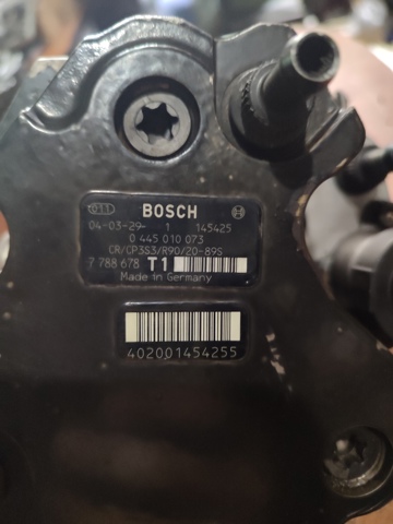 Насос паливний високого тиску 0445010073 BOSCH
