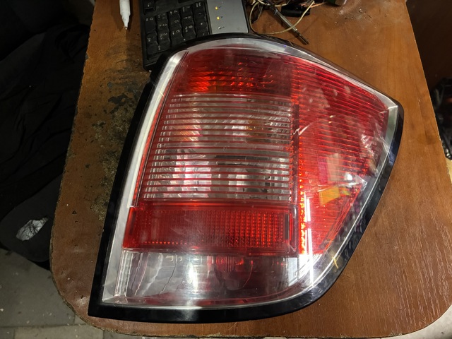 Задні ліхтарі 13223674 GM