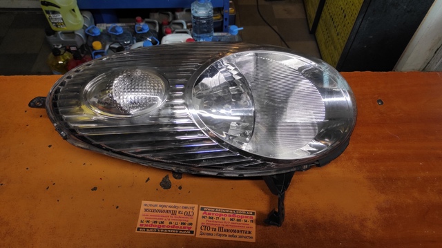 Права блок фара 26010AX700 NISSAN