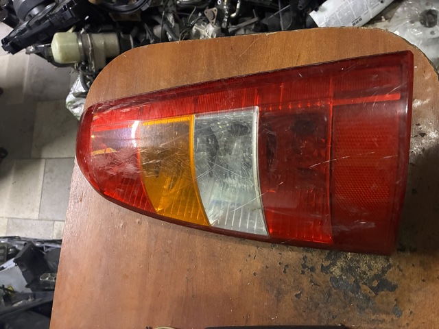 Задні ліхтарі 393032 GM