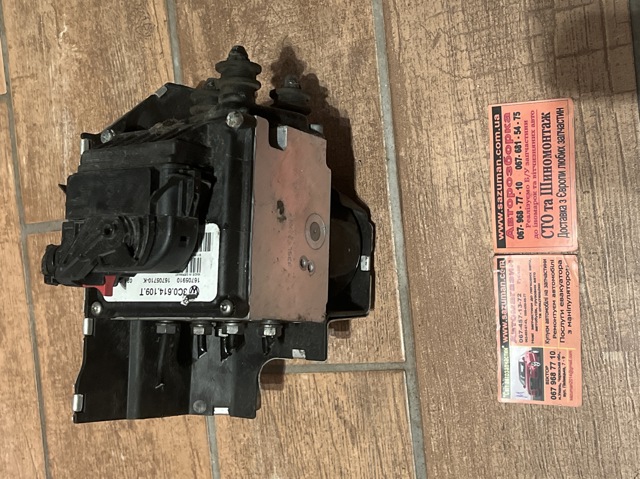 Блок управління АБС (ABS) 3C0614109T VAG