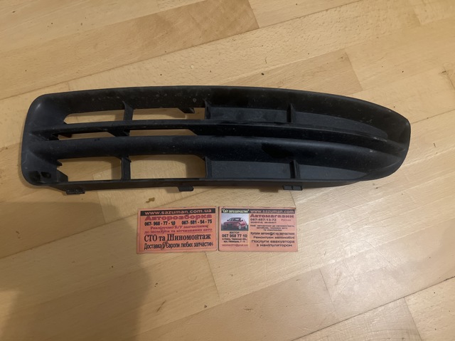 Заглушка протитуманок, ліва 3U0853665 VAG