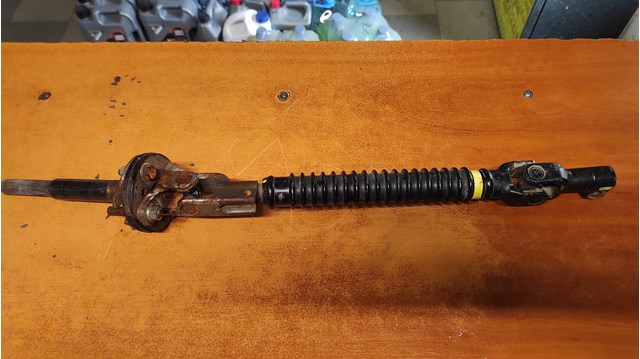Карданчик вала рульової колонки, нижній 4520335310 TOYOTA