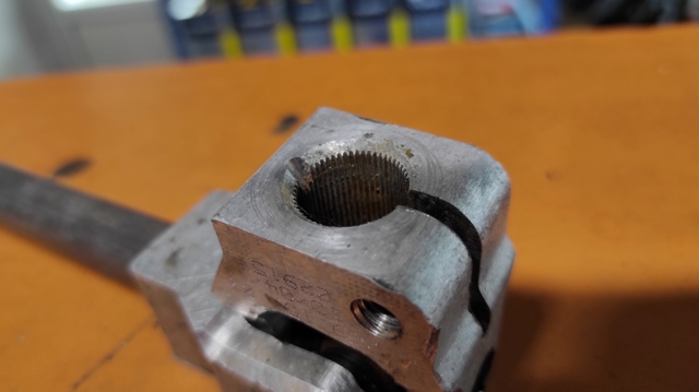 Вал рульової колонки, нижній 6769157 BMW