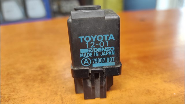 Реле поворотників 8198012070 TOYOTA