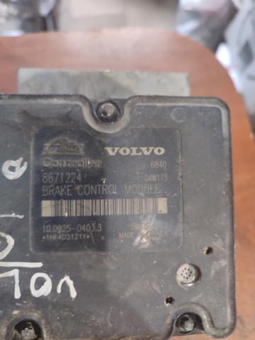 Блок управління АБС (ABS) 8671224 VOLVO