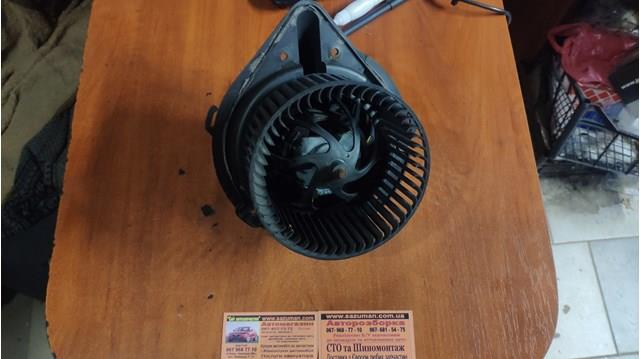 Електромотор пічки 8D2820021 VAG