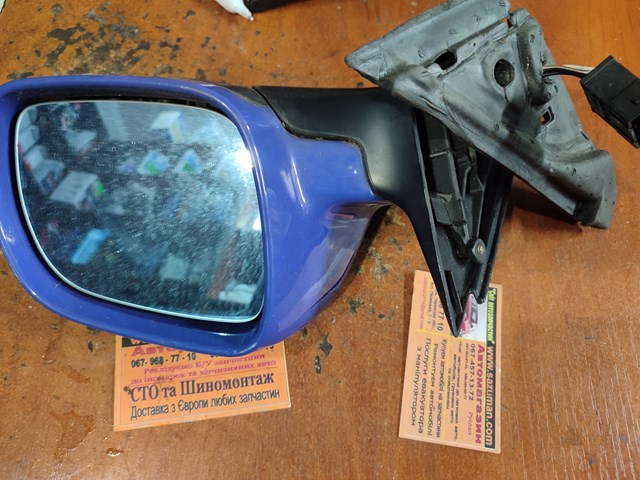 Праве бокове дзеркало 8L18585323FZ VAG