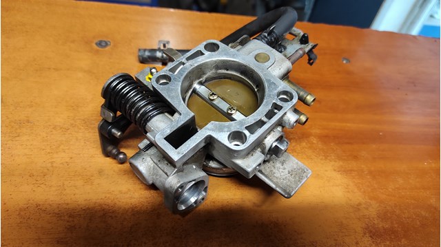 Блок дросельної заслінки 90529710 GM