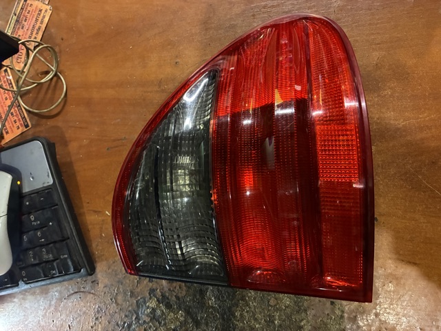 Ліхтар задній правий, зовнішній A2108206864 MERCEDES
