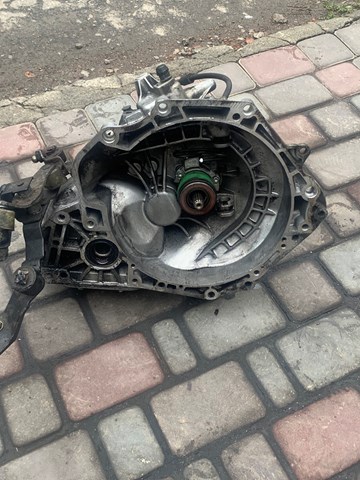 Коробка швидкостей механіка R90400209 GM
